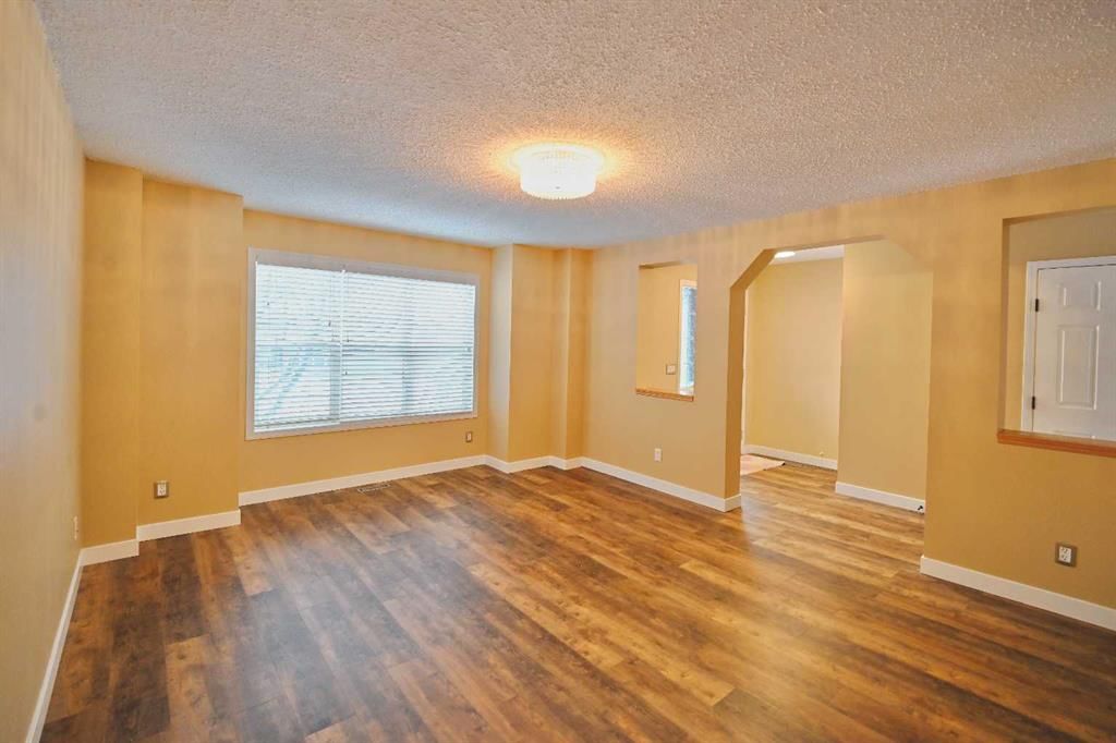 68 Covepark Close NE, Calgary — photo 4 of 25