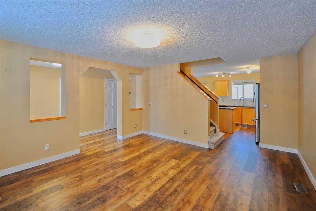 68 Covepark Close NE, Calgary — photo 5 of 25