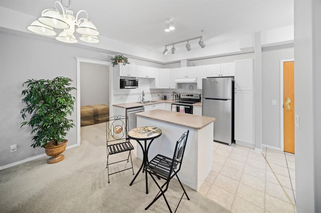 201, 223 Tuscany Springs Boulevard NW, Calgary — photo 5 of 38