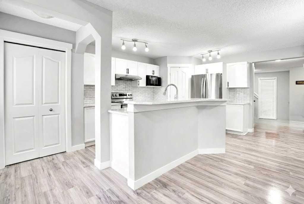 9214 Saddlebrook Drive NE, Calgary — photo 2 of 26