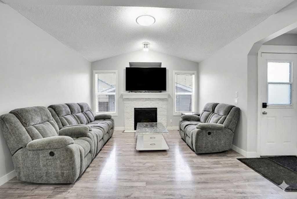 9214 Saddlebrook Drive NE, Calgary — photo 3 of 26