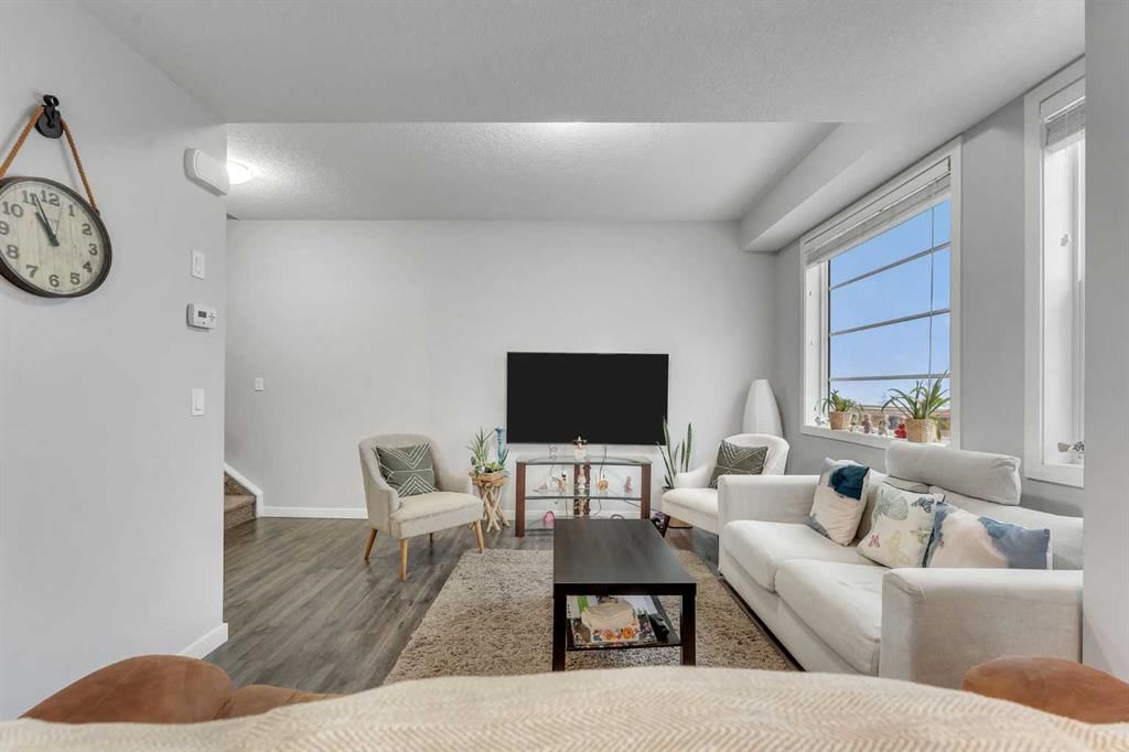425 Saddlemont Boulevard NE, Calgary — photo 5 of 33