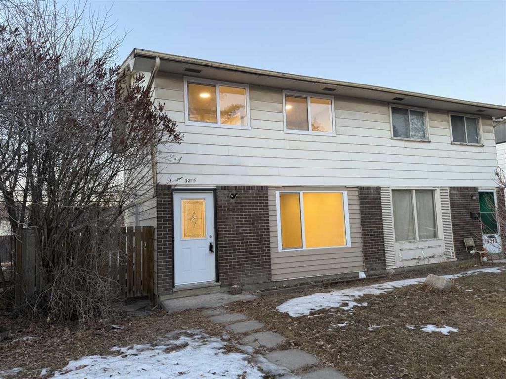 3215 Doverville Crescent SE, Calgary — main listing photo