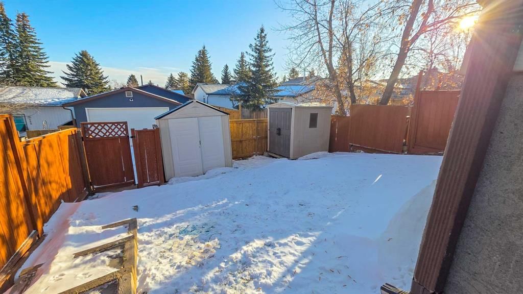 8416 Centre Street NE, Calgary — photo 2 of 35