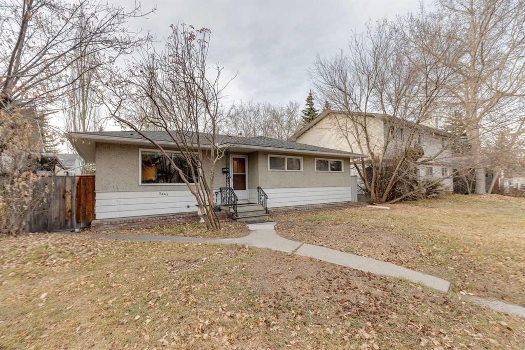 2647 Charlebois Drive NW, Calgary — photo 2 of 38