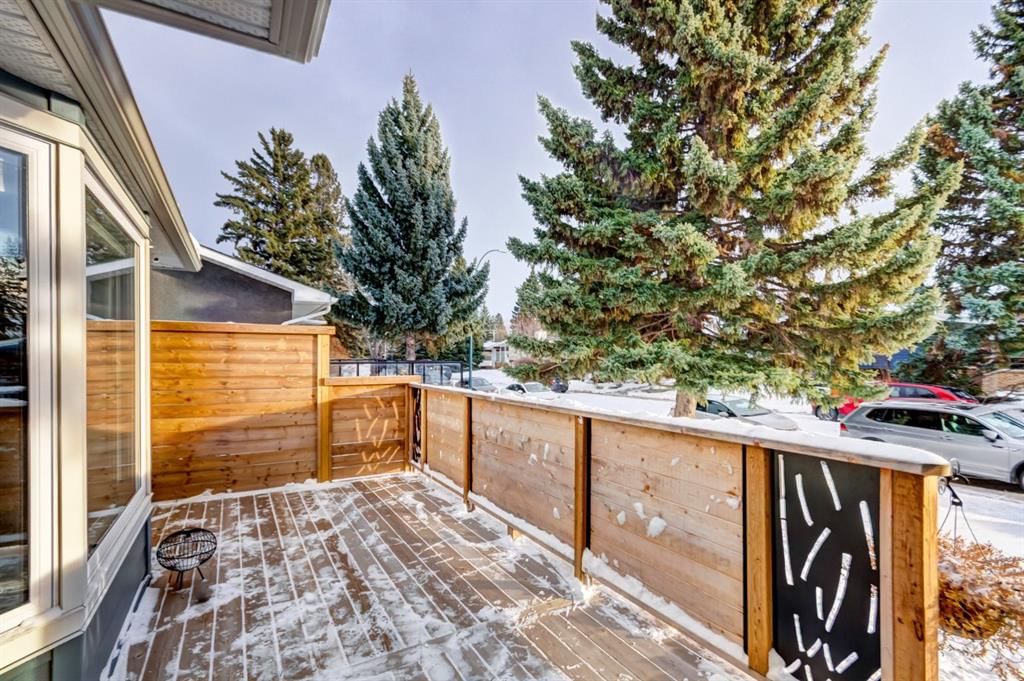 1408 106 Avenue SW, Calgary — photo 2 of 31