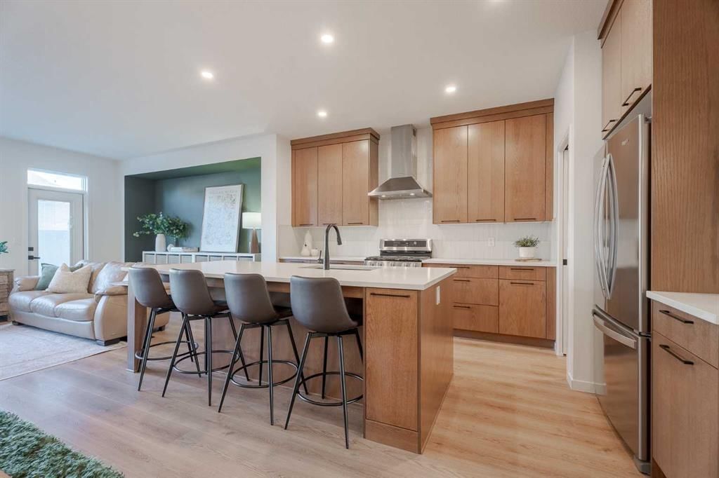 159 Belmont Crescent SW, Calgary — photo 5 of 42