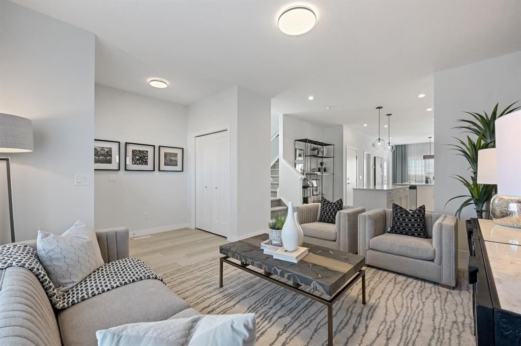 130 Mallard Heath SE, Calgary — main listing photo