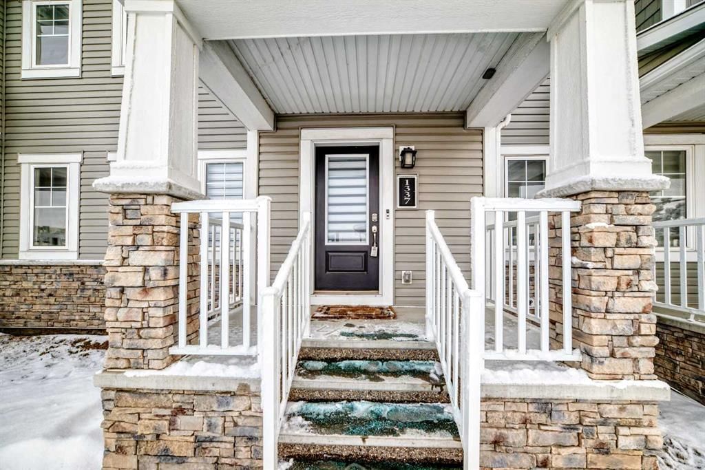 1337 140 Avenue NW, Calgary — photo 2 of 45