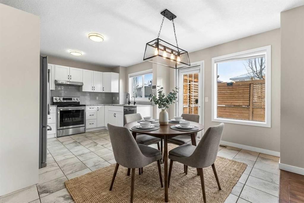 161 Douglasbank Way SE, Calgary — photo 5 of 31