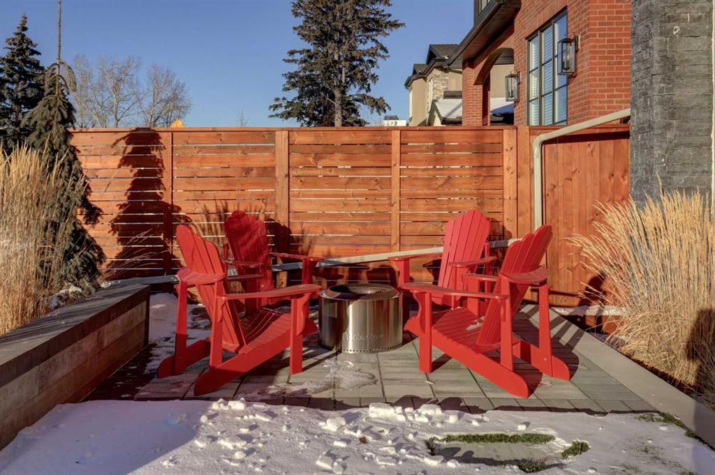 2026 29 Street SW, Calgary — photo 3 of 50