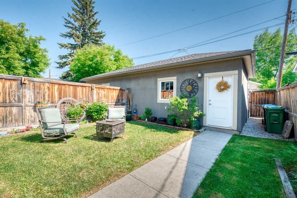 4826 Bowness Road NW, Calgary — photo 5 of 46