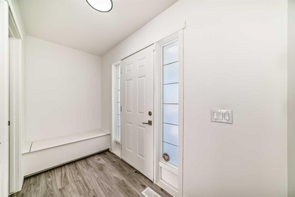 99 Saddlecrest Way NE, Calgary — photo 3 of 50