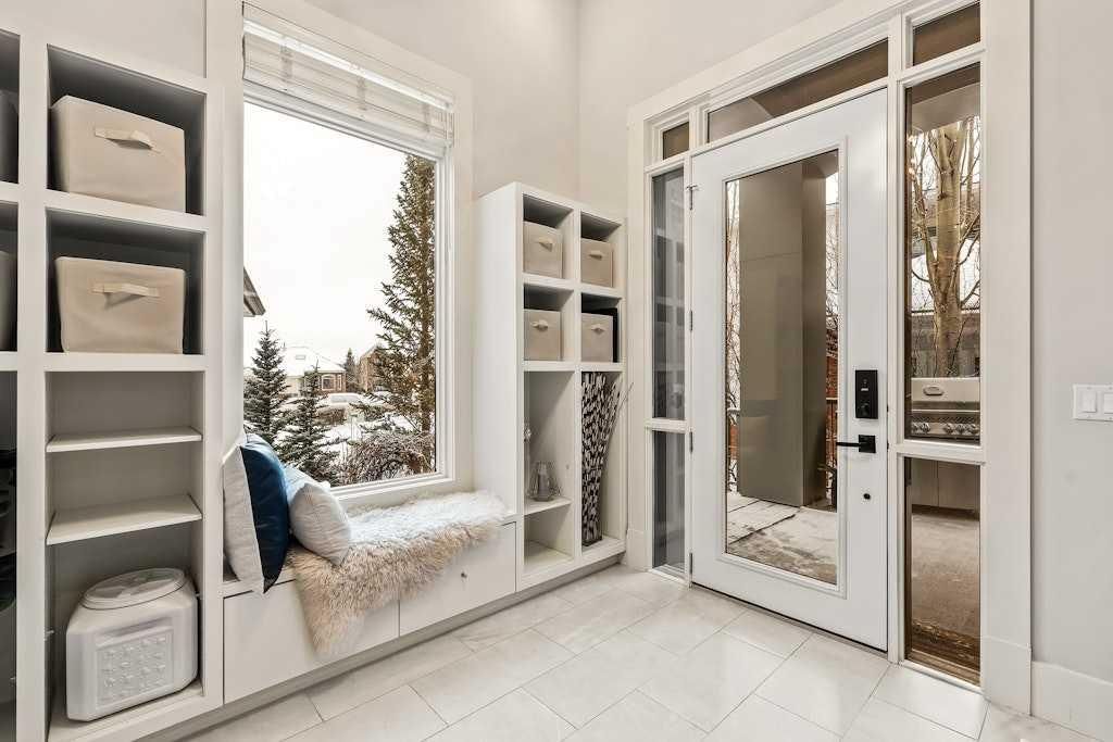 19 Sienna Ridge Bay SW, Calgary — photo 3 of 50