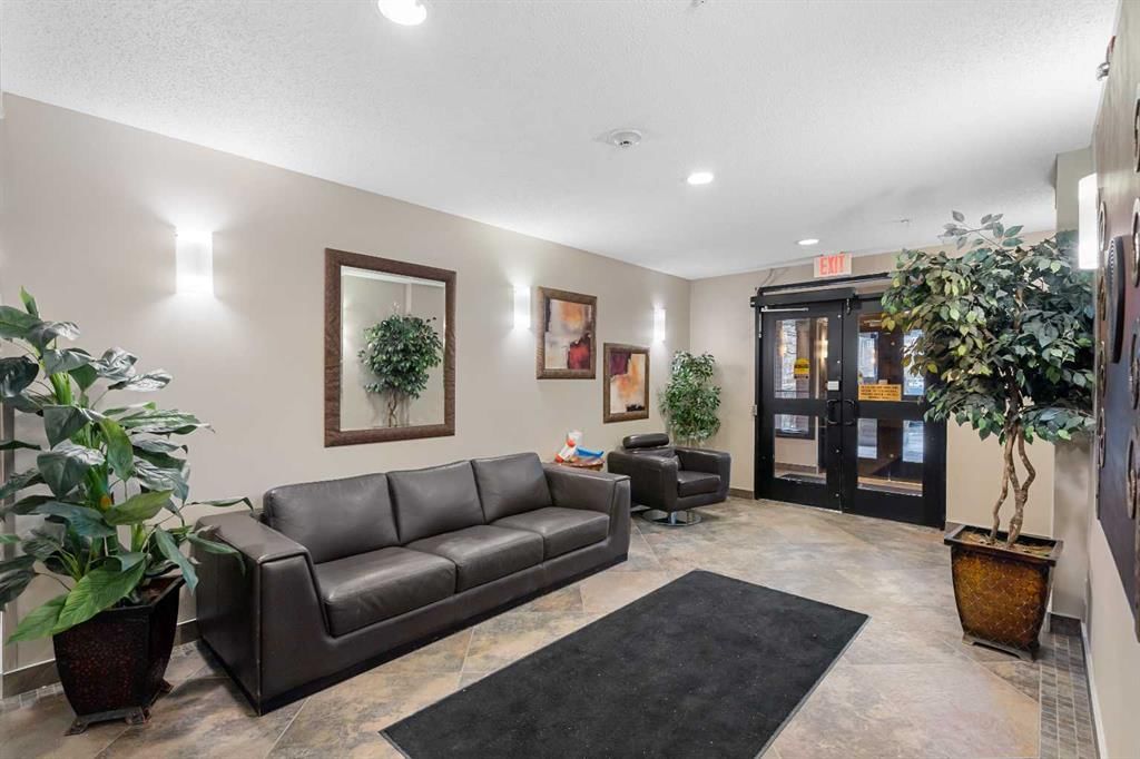 402, 1321 Kensington Close NW, Calgary — photo 3 of 30