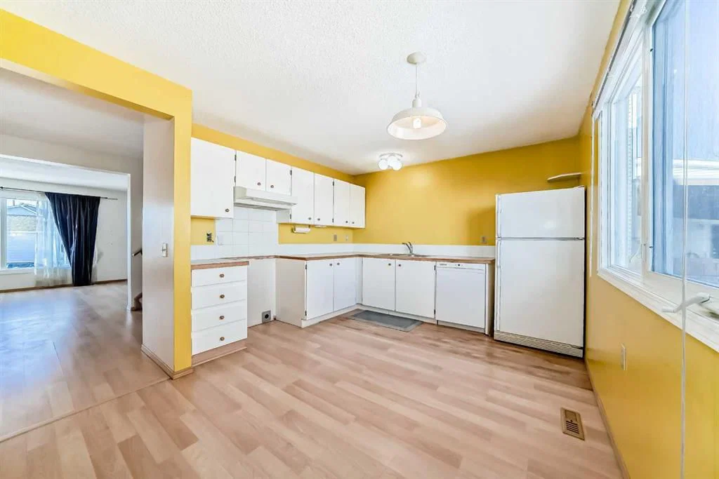 79 Aberdare Road NE, Calgary — photo 3 of 36