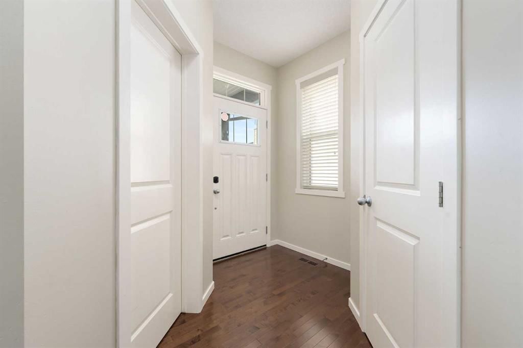 72 Walden Heights SE, Calgary — photo 2 of 38