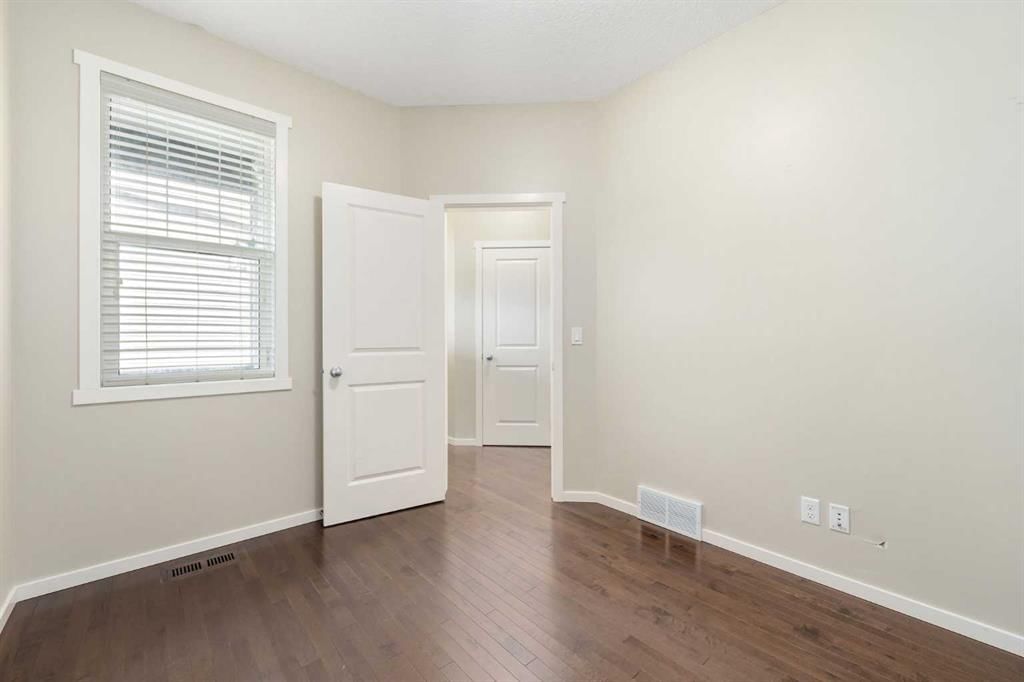 72 Walden Heights SE, Calgary — photo 3 of 38