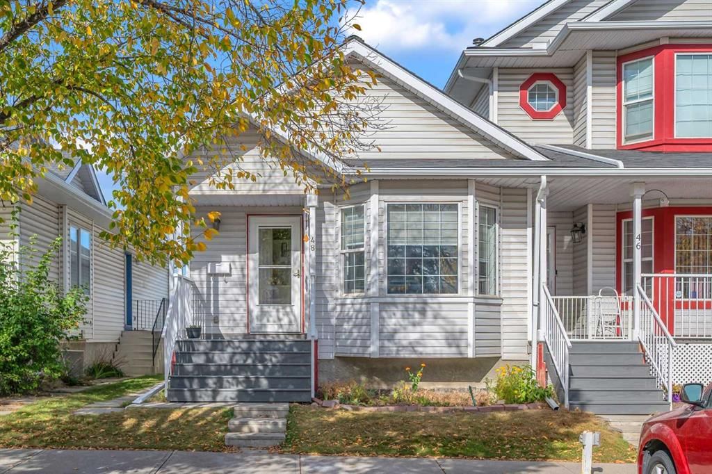 48 Martin Crossing Court NE, Calgary — photo 2 of 33