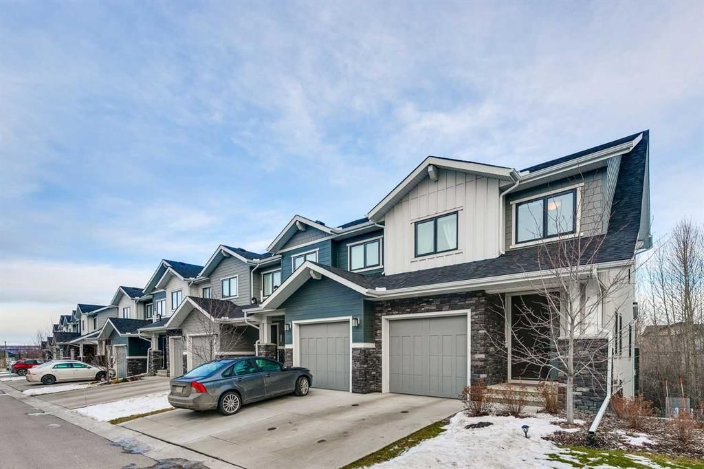 156 Crestridge Common SW, Calgary — main listing photo