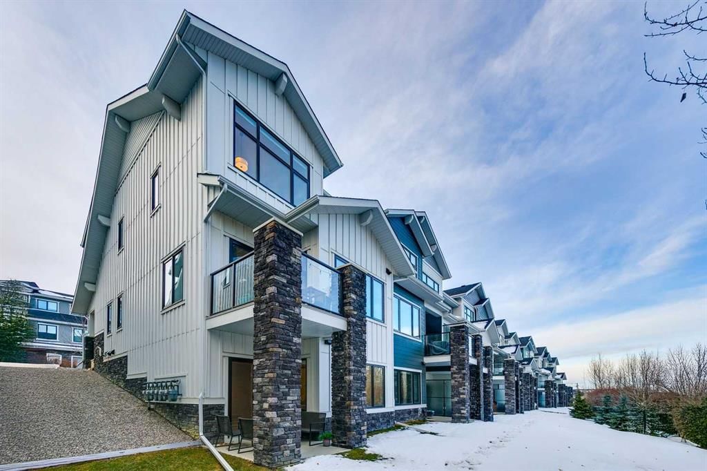 156 Crestridge Common SW, Calgary — photo 4 of 48