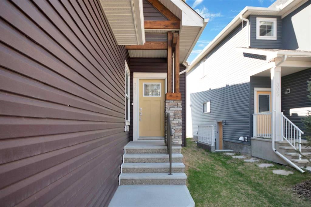 301 Sage Meadows Park NW, Calgary — photo 2 of 39