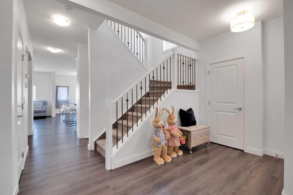 301 Sage Meadows Park NW, Calgary — photo 3 of 39