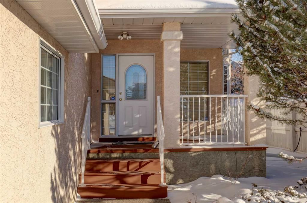 271 Mountain Park Drive SE, Calgary — photo 2 of 50