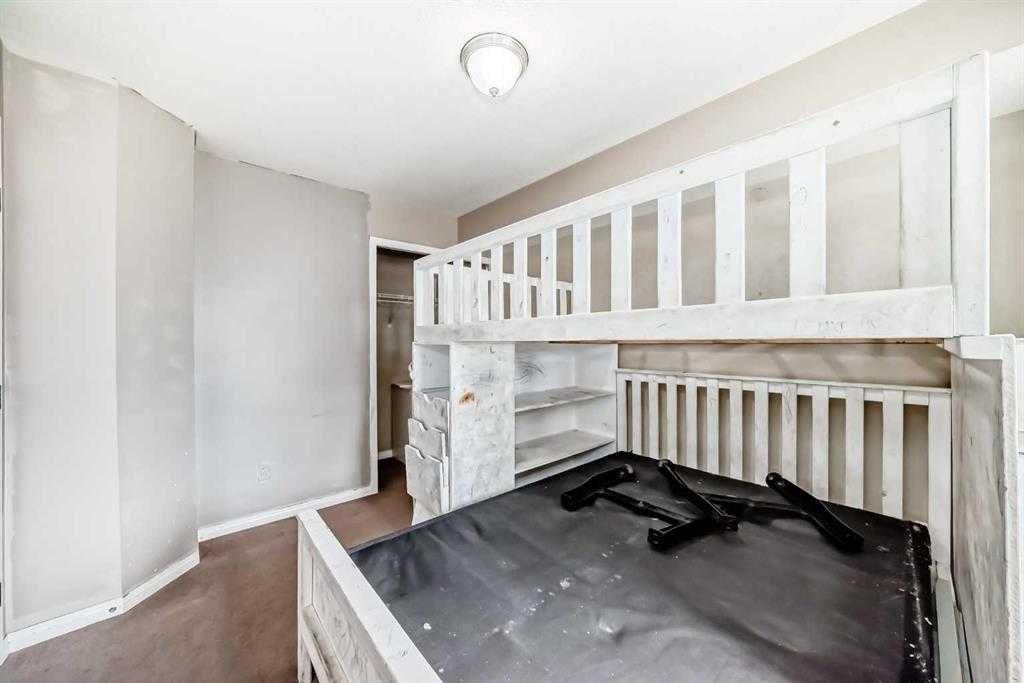 411, 2000 Applevillage Court SE, Calgary — photo 5 of 26