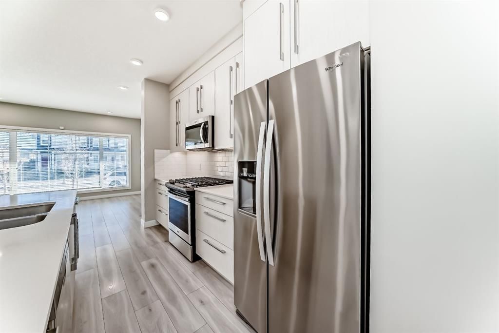 1289 Carrington Boulevard NW, Calgary — photo 5 of 49