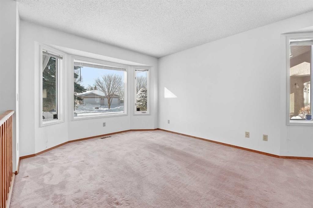 12 Arbour Cliff Close NW, Calgary — photo 4 of 31