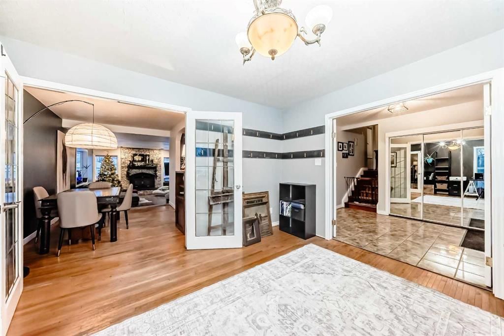 107 Fawn Crescent SE, Calgary — photo 5 of 39