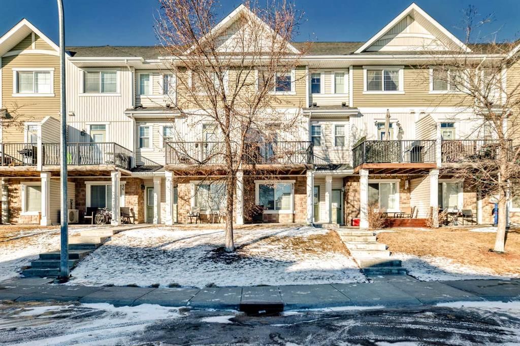 82 New Brighton Landing SE, Calgary — photo 3 of 47