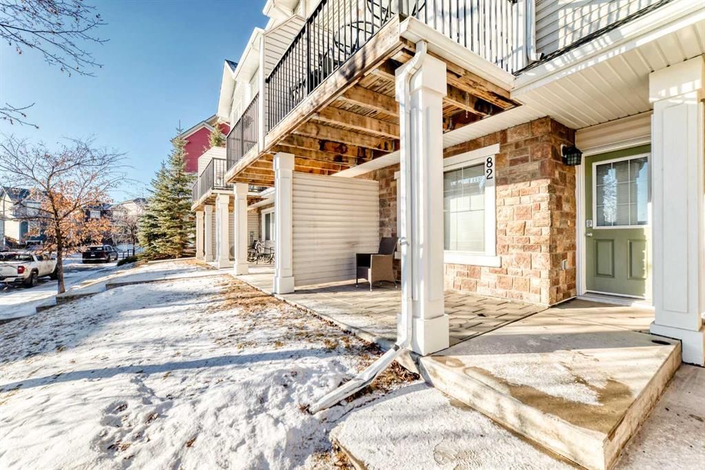 82 New Brighton Landing SE, Calgary — photo 4 of 47