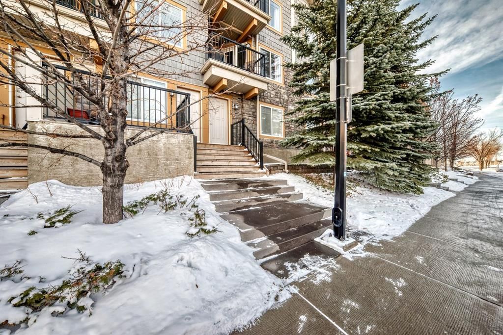 10, 21 Mckenzie Towne Gate SE, Calgary — photo 3 of 29