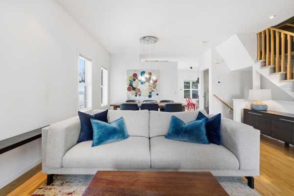 2405 Sorrel Mews SW, Calgary — photo 3 of 48