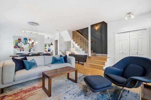 2405 Sorrel Mews SW, Calgary — photo 4 of 48