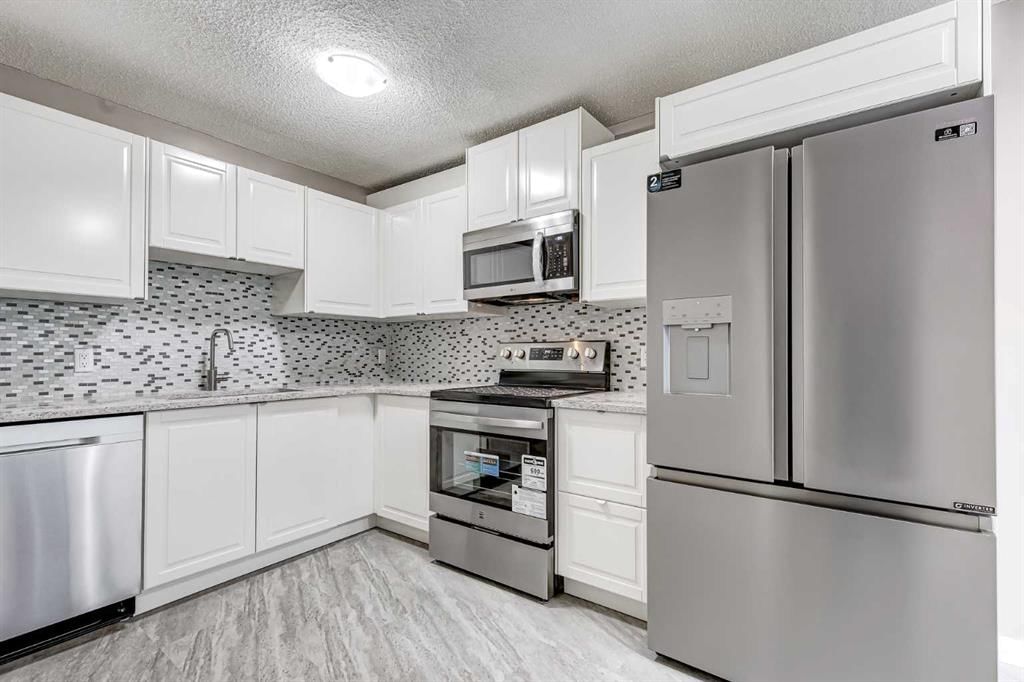4316 4A Avenue, Calgary — main listing photo