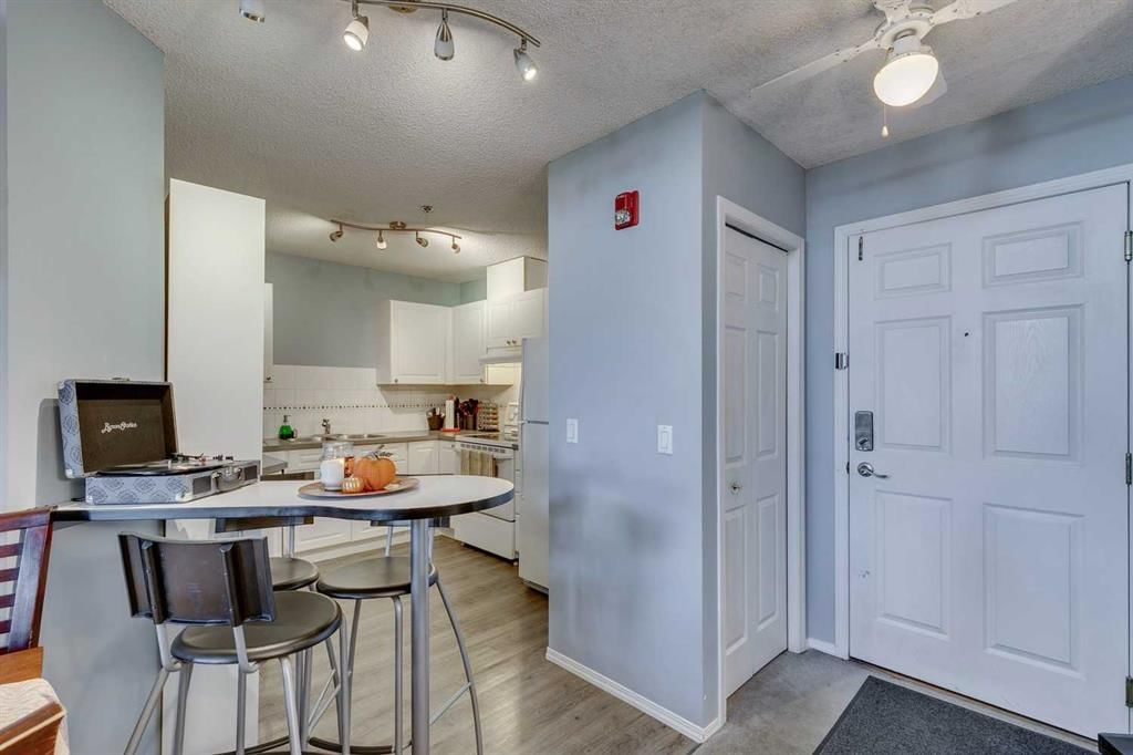 305, 7 Harvest Gold Manor NE, Calgary — photo 4 of 30
