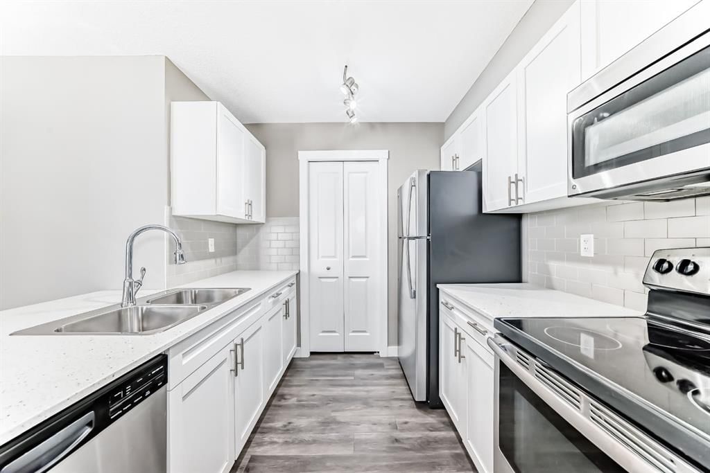 606, 20 Kincora Glen Park NW, Calgary — photo 2 of 46