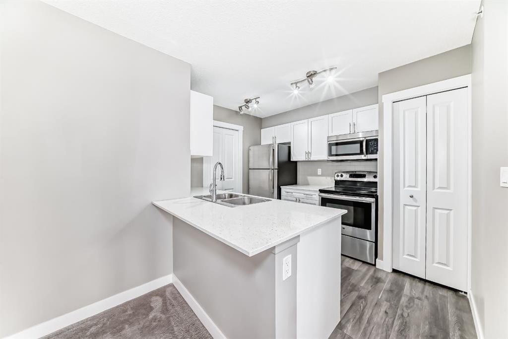 606, 20 Kincora Glen Park NW, Calgary — photo 3 of 46
