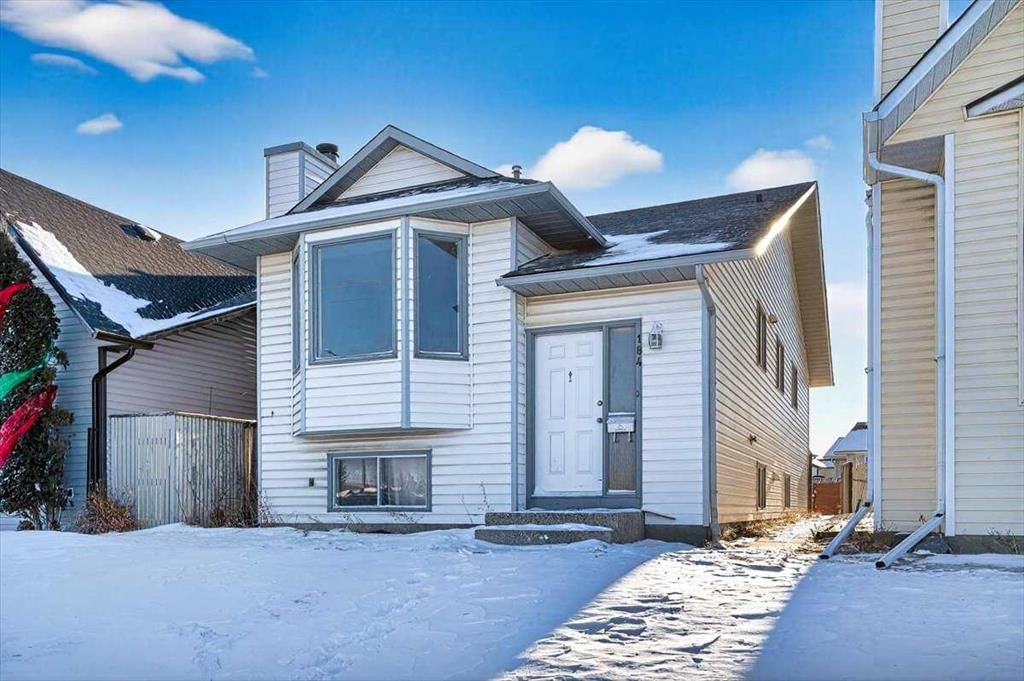 184 Falmere Way NE, Calgary — photo 2 of 49