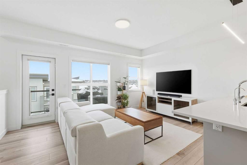 162 Spring Creek Common SW, Calgary — main listing photo