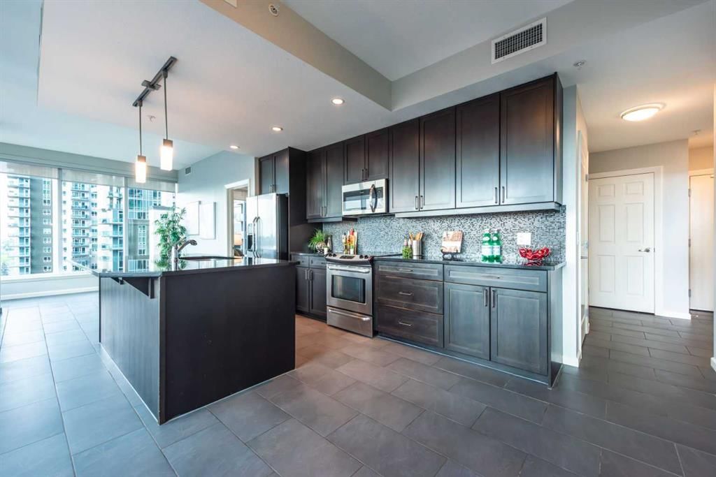 1307, 211 13 Avenue SE, Calgary — photo 3 of 42