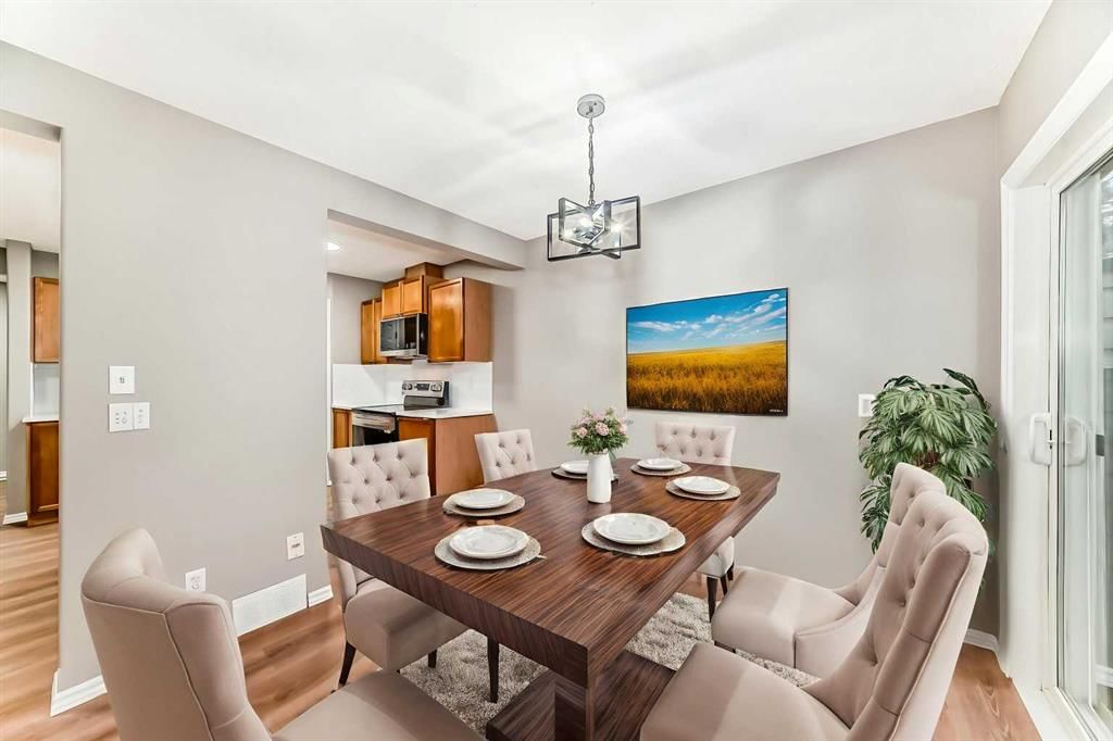 30 Citadel Estates Manor NW, Calgary — photo 3 of 20