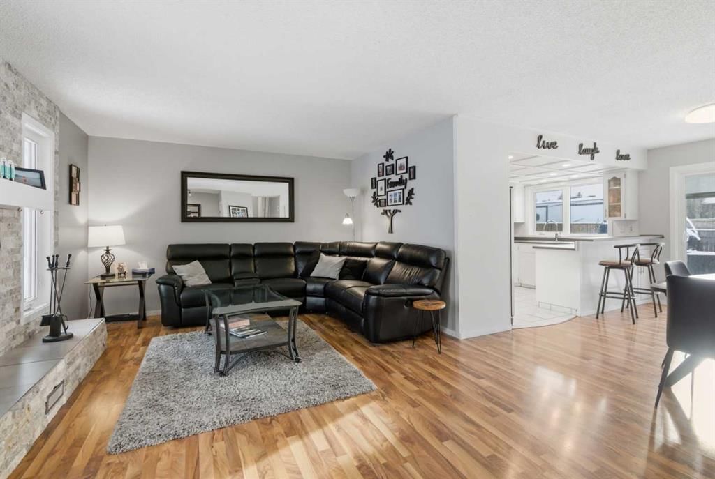 127 Queen Tamara Road SE, Calgary — photo 4 of 50
