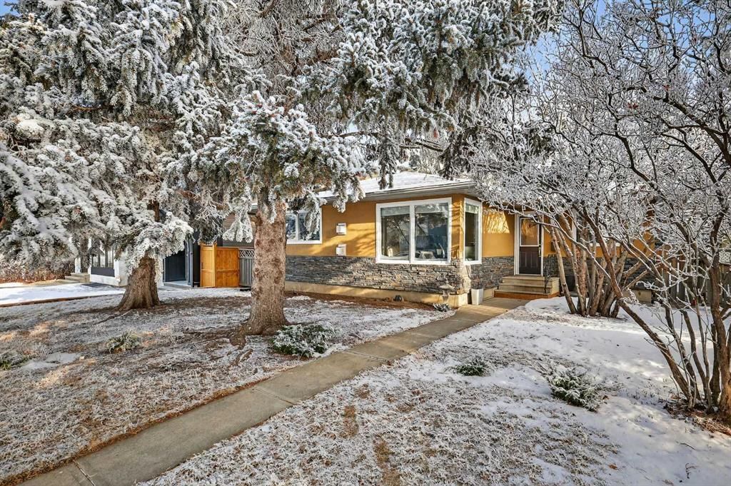 920 42 Street SW, Calgary — main listing photo