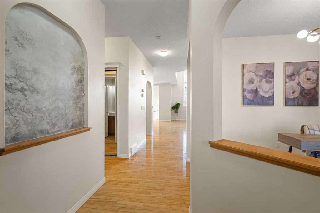 511 Cresthaven Place SW, Calgary — photo 3 of 49