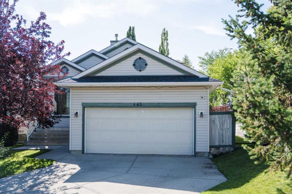 445 Rocky Ridge Bay NW, Calgary — main listing photo