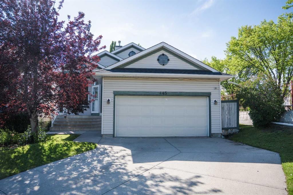 445 Rocky Ridge Bay NW, Calgary — photo 2 of 39